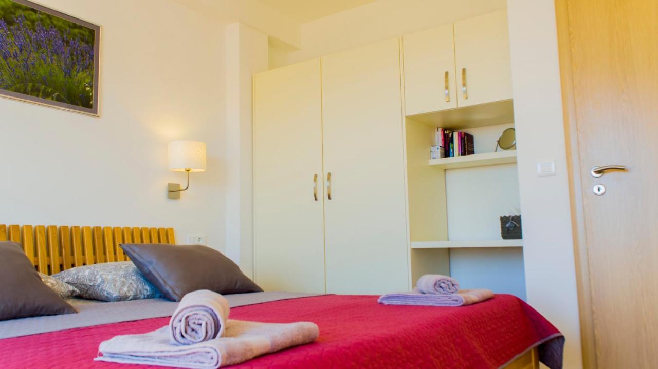 Apartment Sandra Vis Esterno foto